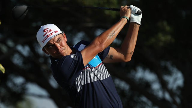 Rickie Fowler opens up 4-stroke lead at Honda Classic
