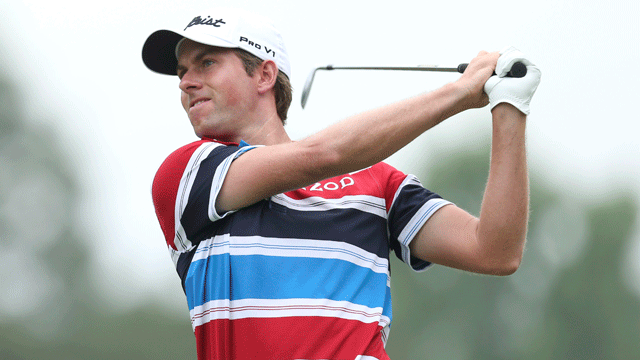 Webb Simpson and Paul Casey share first-round lead at Sony Open