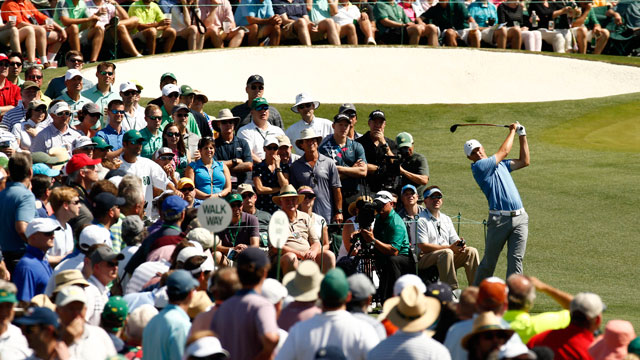 Jordan Spieth sets another Masters record, takes four-shot lead