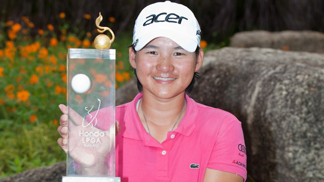 Top-ranked Tseng hits 'shot of week' to win Honda LPGA Thailand by one