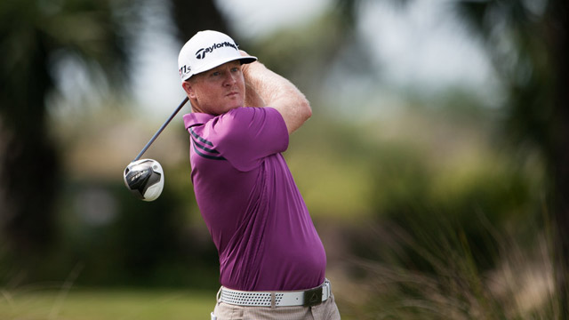 Vermeer of Nebraska grabs first-round lead at PGA Assistant Championship