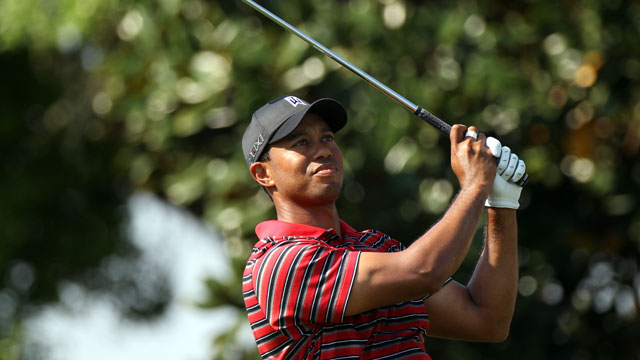 Woods gets in 18 holes of practice on Sunday in quiet return to Augusta 