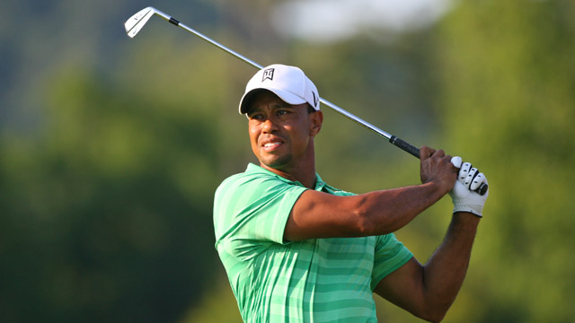 Woods and Mickelson both miss cut at Greenbrier Classic, Simpson leads