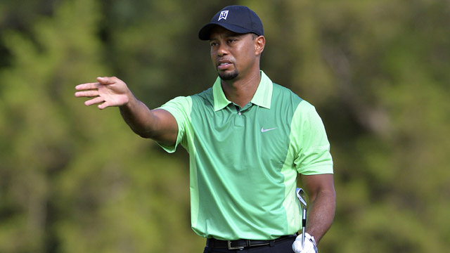 Tiger Woods struggles in return at Quicken Loans, Greg Chalmers leads