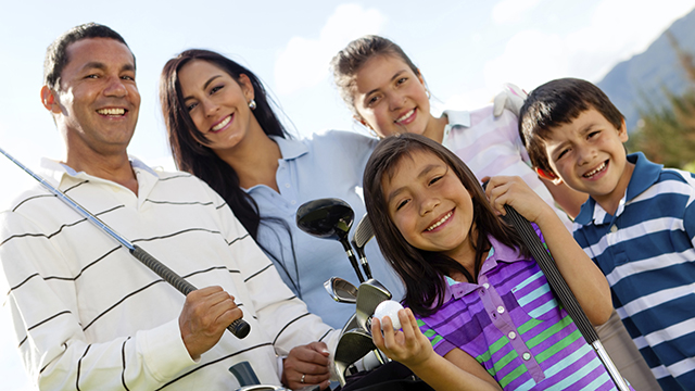 7 Reasons to Play Golf with Your Family this Holiday